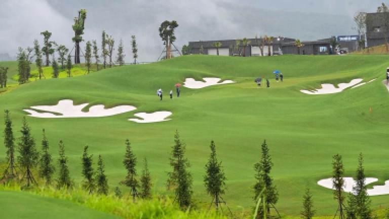 Sapa Grand Golf Course – Sân golf Lào Cai ?>